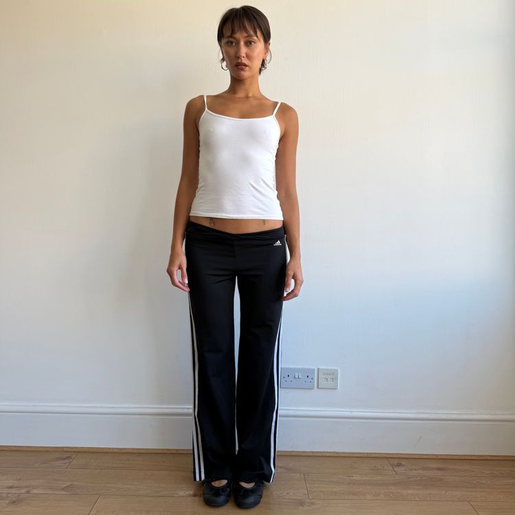 Black v-waist Adidas yoga pants - Size S imagen 10