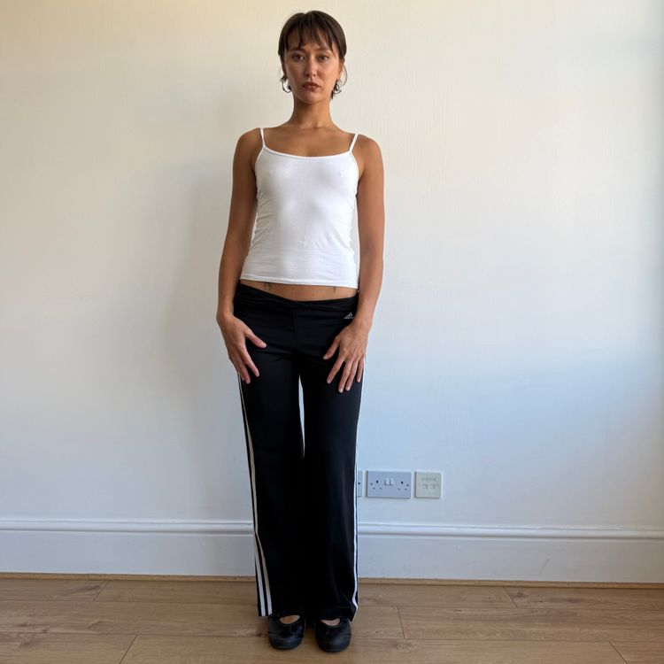 Black v-waist Adidas yoga pants - Size S imagen 3