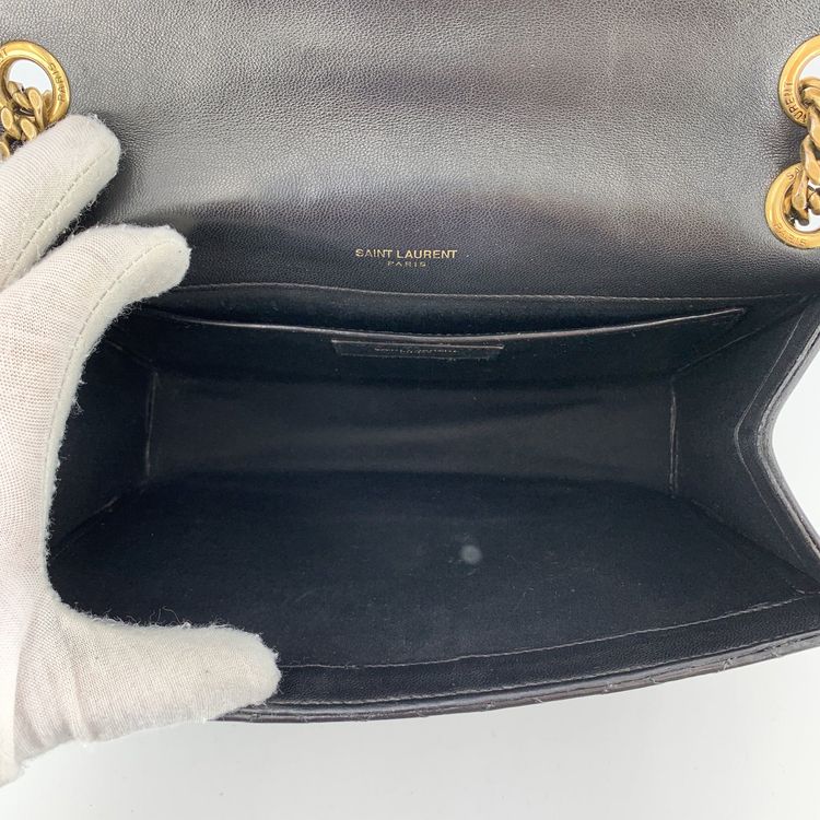 Saint Laurent Leather Shoulder Bag Envelope imagen 7
