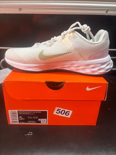 Nike Revolution 6 Next Nature Se UK4.5