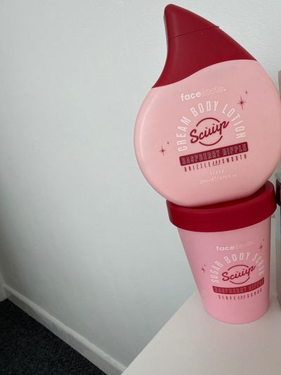 Face Gym Cream Body Lotion Raspberry Ripple