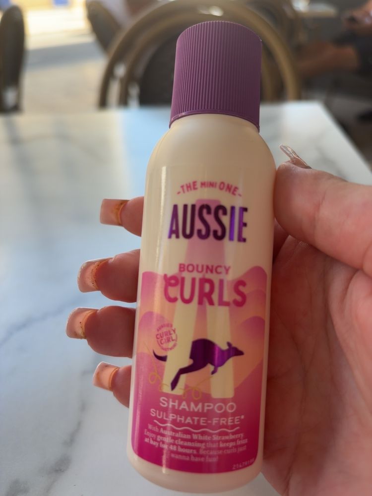 Aussie Bouncy Curls Shampoo image 1