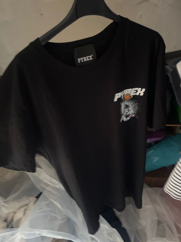 Pyrex Black Graphic T-Shirt