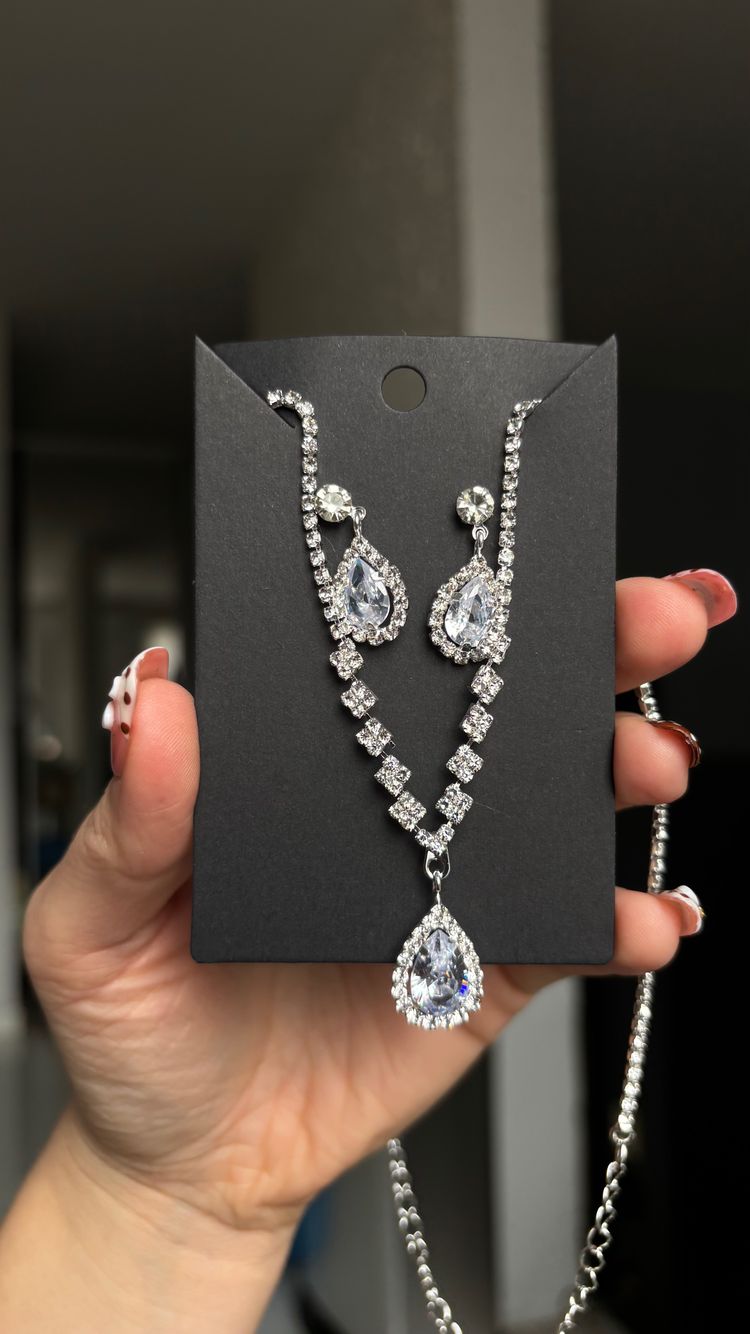 Rhinestone Necklace And Earrings Set