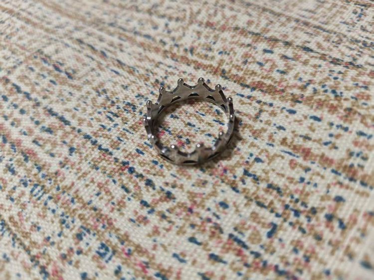 Metal Crown-Shaped Ring image 1
