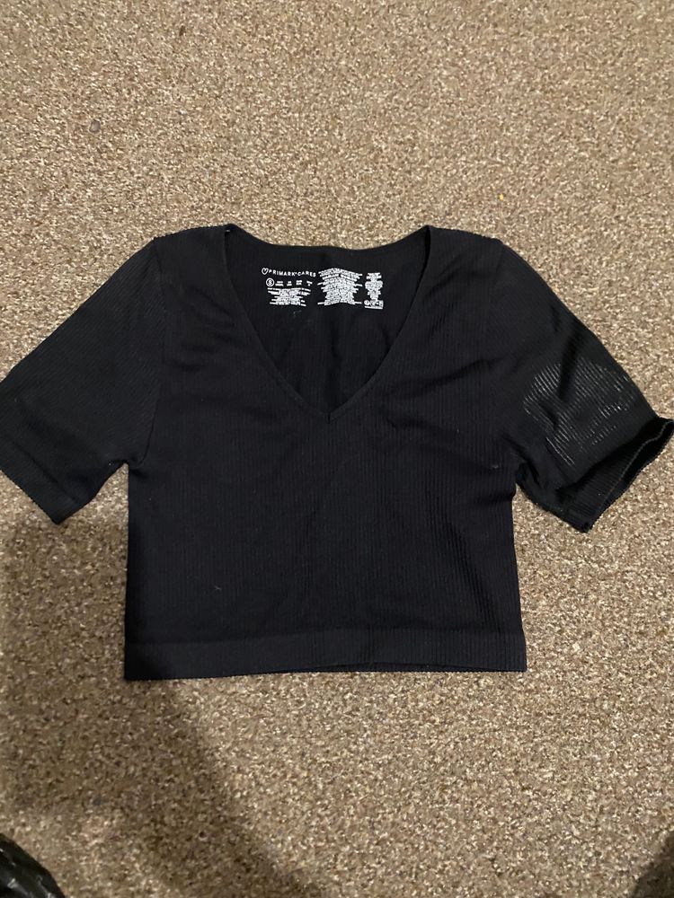 Black Ribbed Crop Top imagen 3