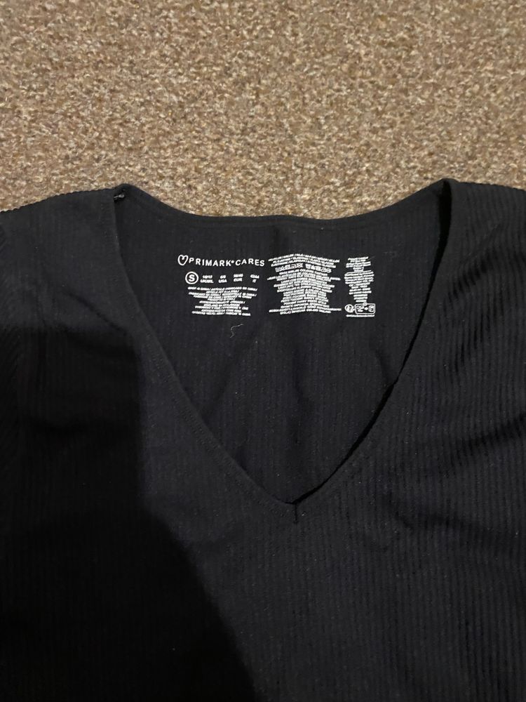 Black Ribbed Crop Top imagen 2