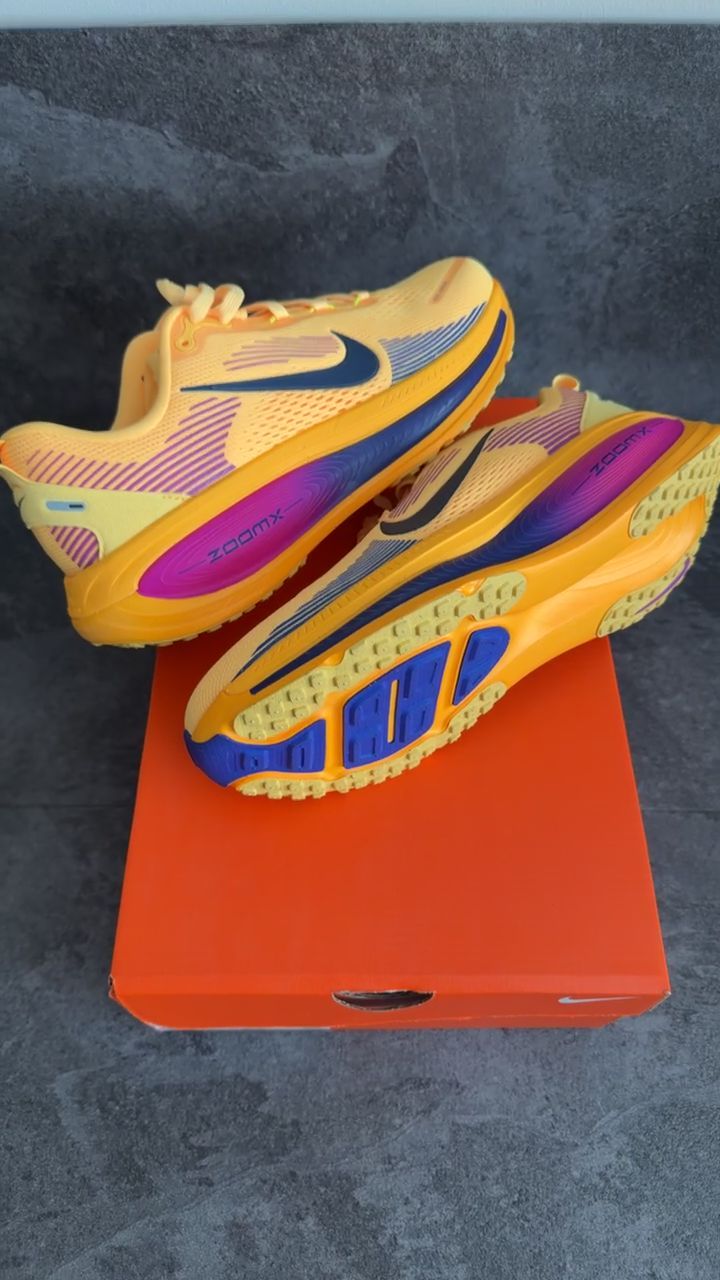 Immagine di Nike Vomero 18 | Citron Pulse | UK7.5  1
