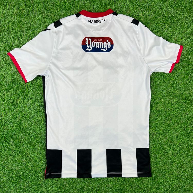 Grimsby Town 2021/2022 home football shirt- macron- size small  3