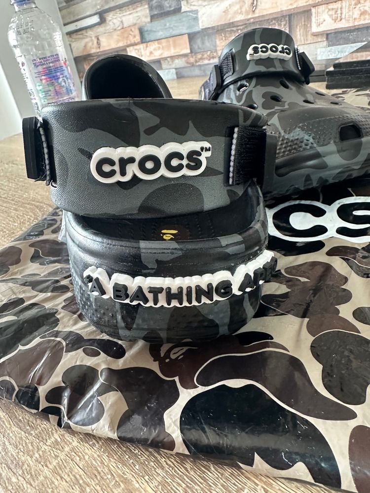 Crocs Camo Clogs With A Bathing Ape Collaboration obraz 5