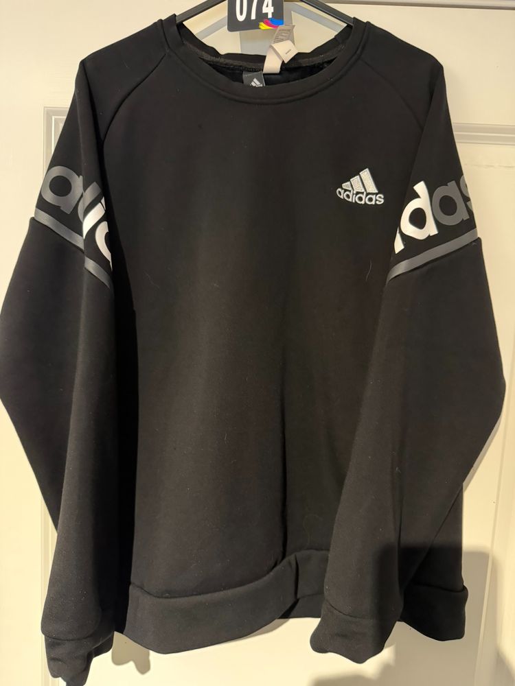 Adidas black sweatshirt Youth xxl