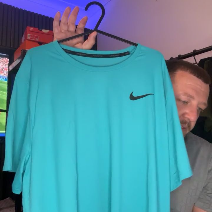 Nike 8 Nike Pro T-Shirt - L product image