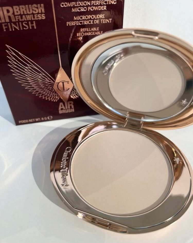 Charlotte Tilbury Airbrush Flawless Finish Complexion Perfecting Micro Powder image 3