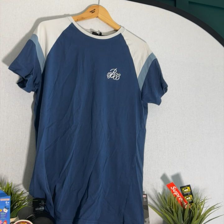 Other Bee inspired men’s t shirt size medium  product image