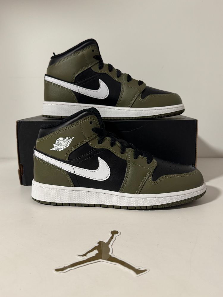 Nike Air Jordan 1 Mid (Gs) Sneakers product image