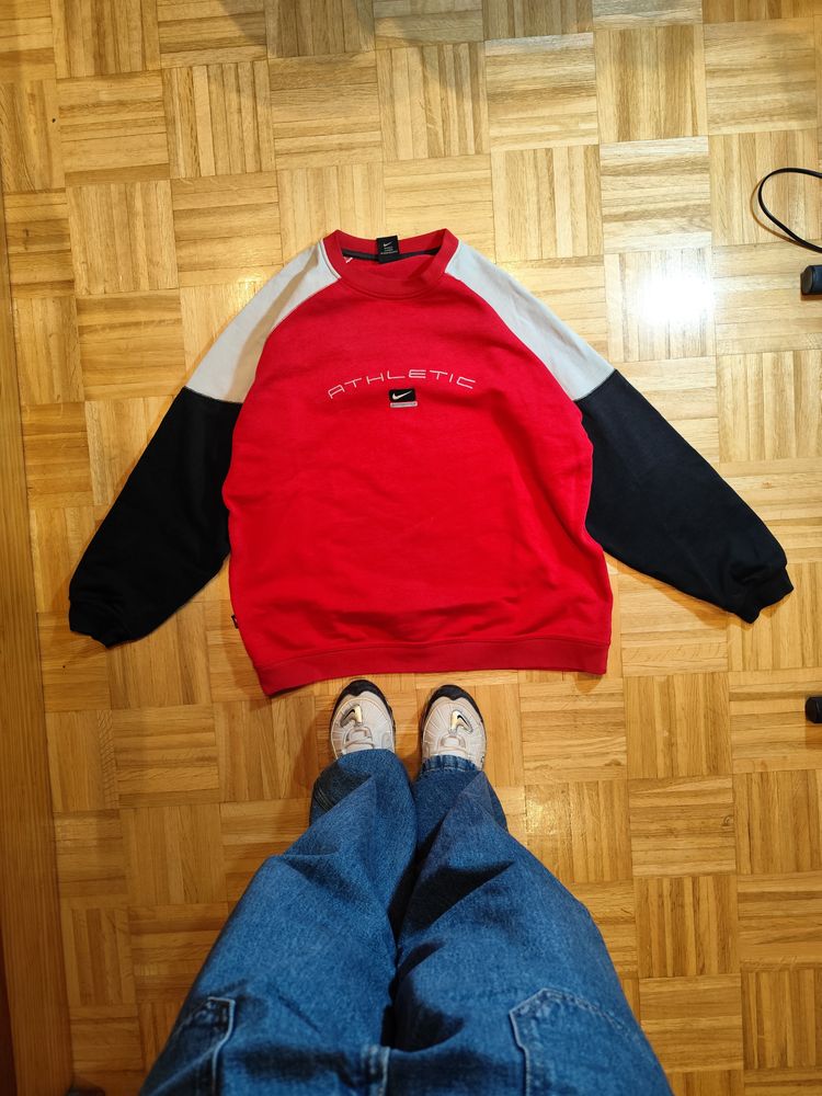 Nike Nike Athletic Sweatshirt product image