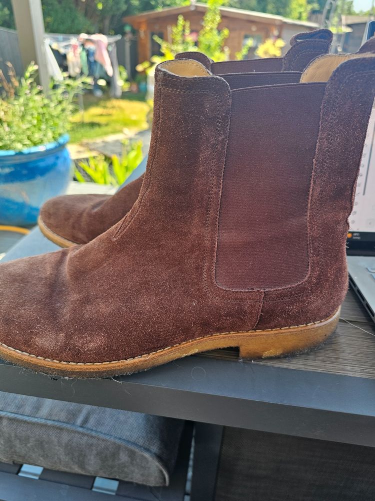 Immagine di Represent Brown Suede Chelsea Boots 2