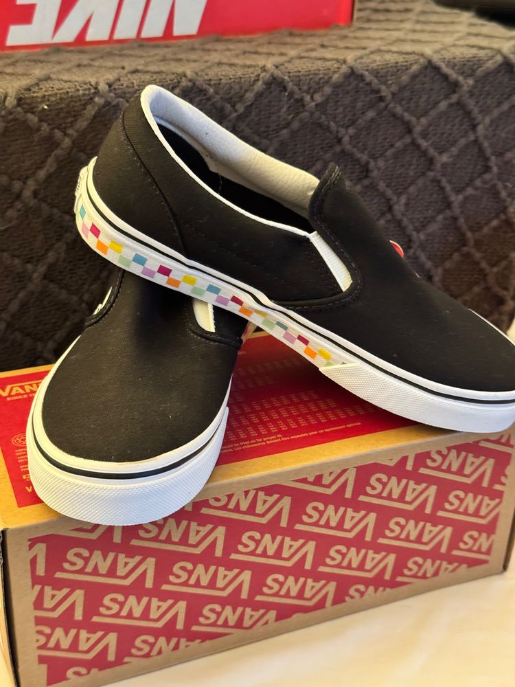 Vans Slip-On Shoes imagen 1
