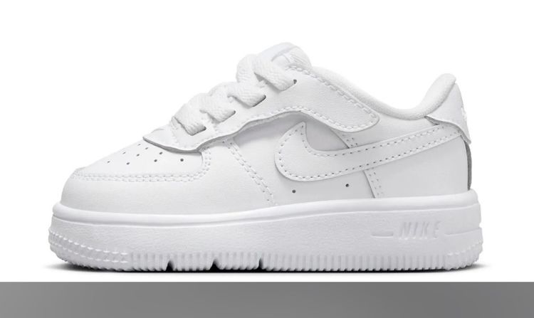 Nike UK3.5Nike White Toddler Sneakers product image