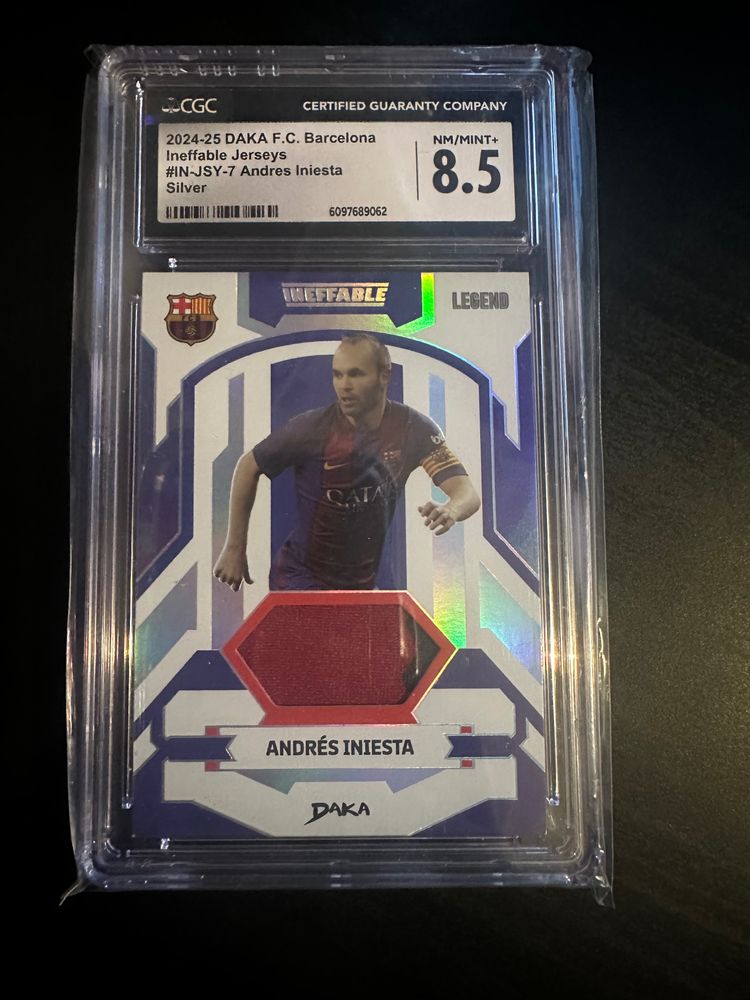 Andrés iniesta /75 Patch cgc 8,5. Daka