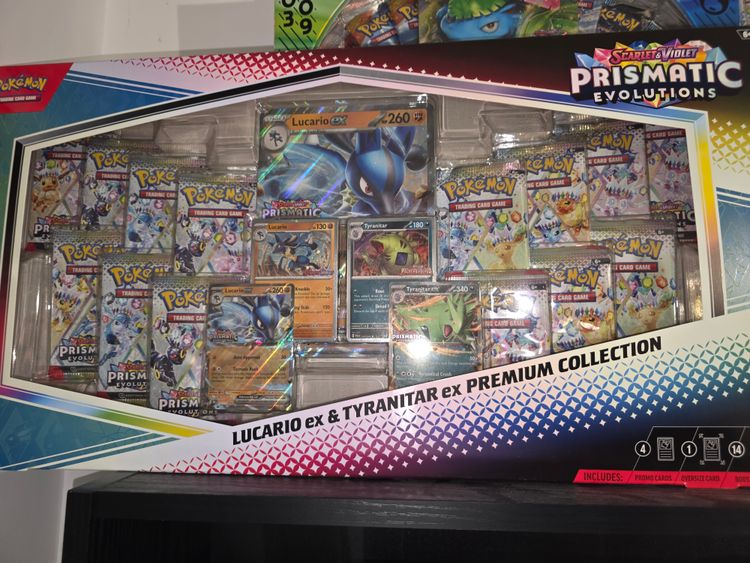 Lucario Ex & Tyranitar Ex Premium Collection