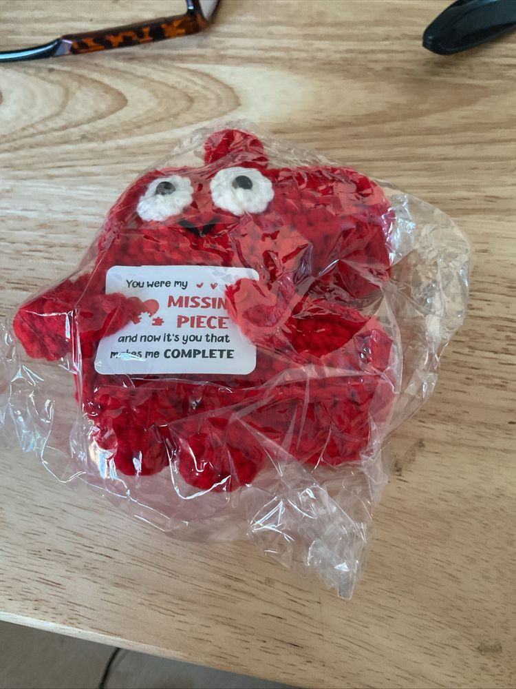 Immagine di Red Plush Toy 1