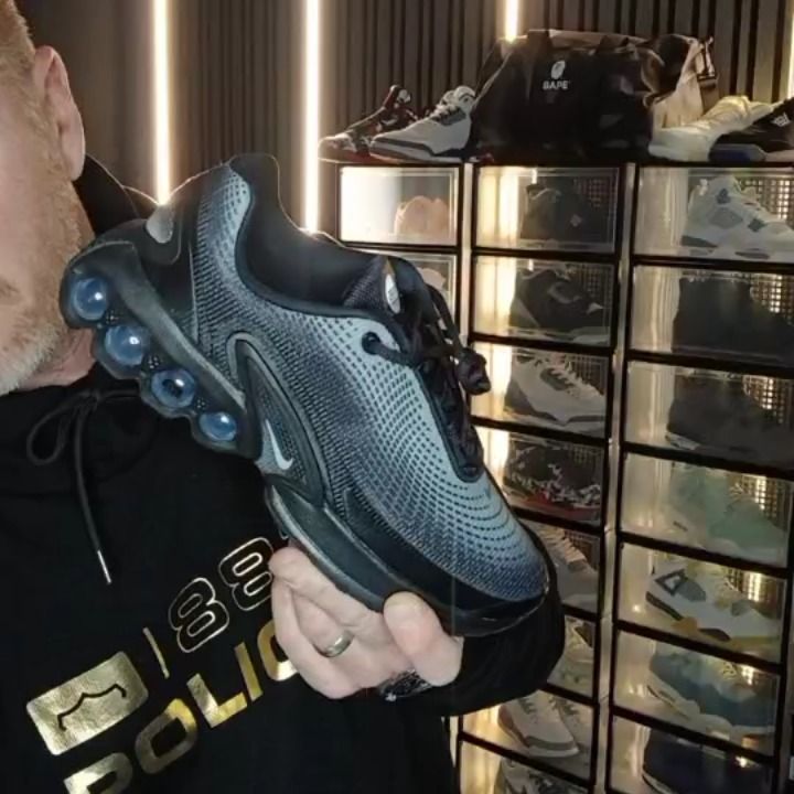 Nike Nike Air DN Black/grey Size 5 Full box product image