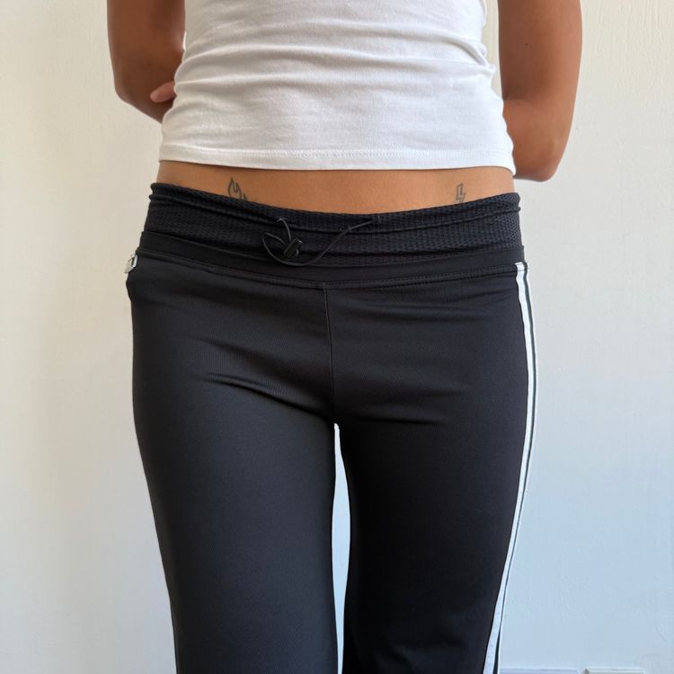 Adidas toggle waist yoga pants - Size S obraz 2