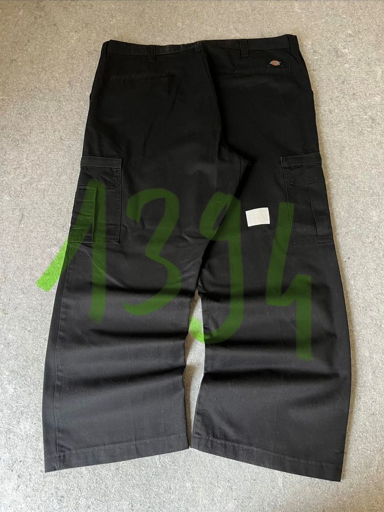 1394 Black Cargo Pants