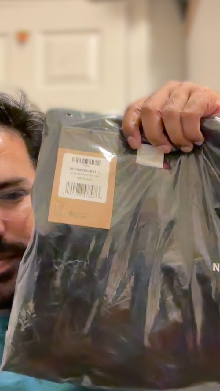 The North Face NOTH FACE  TEE BLACK SIZE L product image