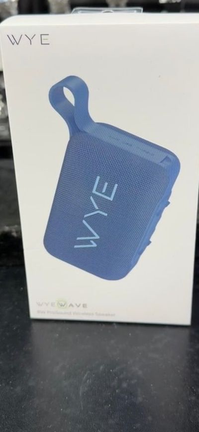 8w Pro sound Bluetooth speaker