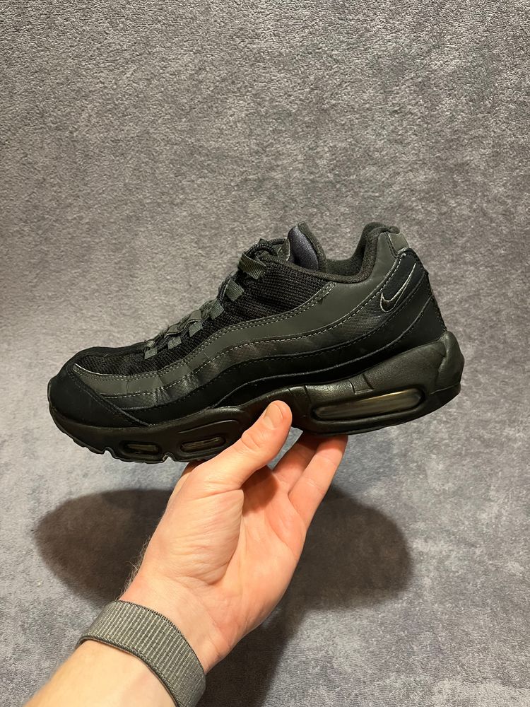 Nike Air Max 95 Sneakers Triple Black