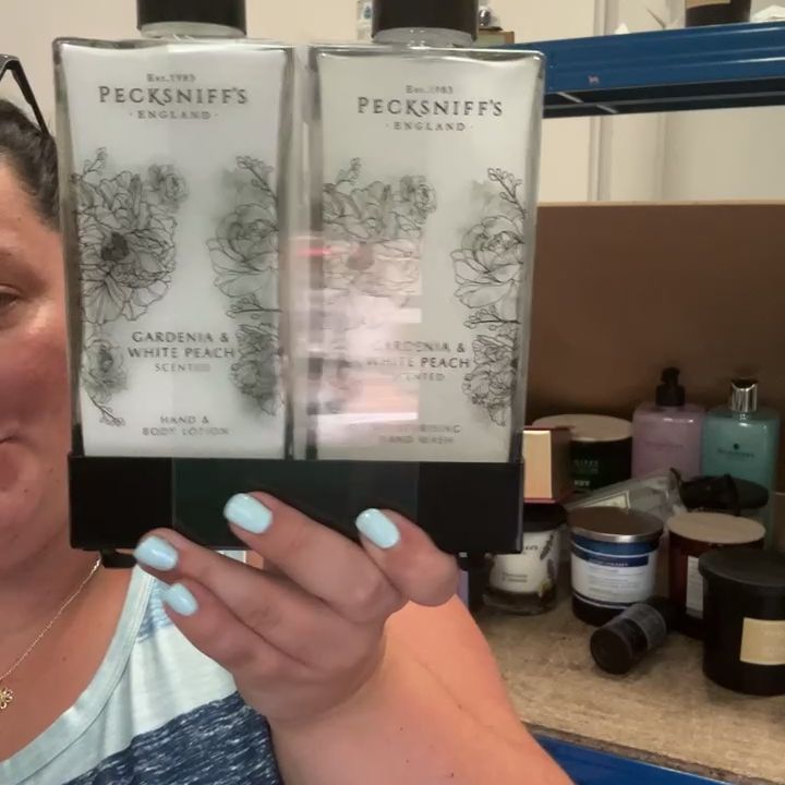 Immagine del prodotto Pecksniff's Pecksniff's Gardenia & White Peach Duo Caddy - Bath and Body