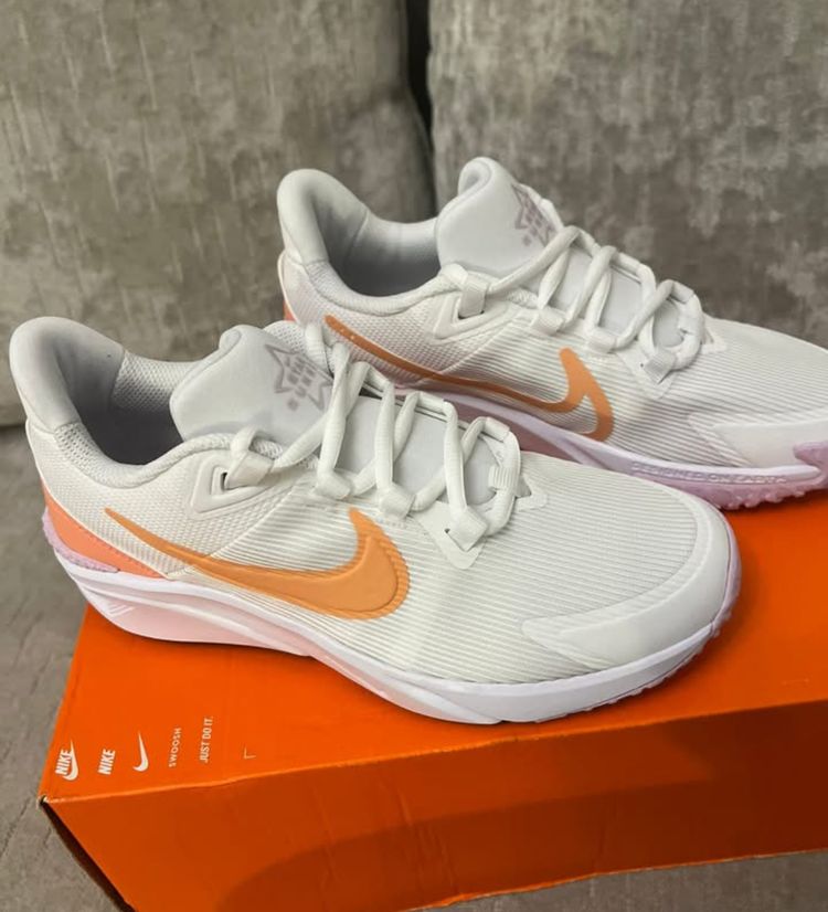 Immagine di Nike Star Runner 4 Ng (Gs) Kids Ladies Shoes 2