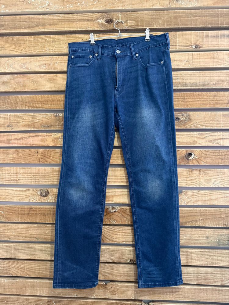 Vintage 90s Levi’s 541 Dark Blue/ Indigo Jeans. Waist 34” leg 31.5” 4