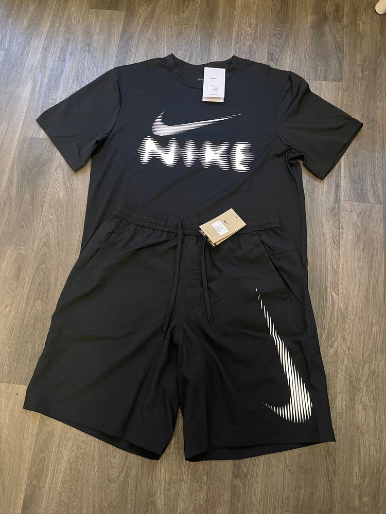 Nike Nike Black T-Shirt And Shorts Set imagen del producto