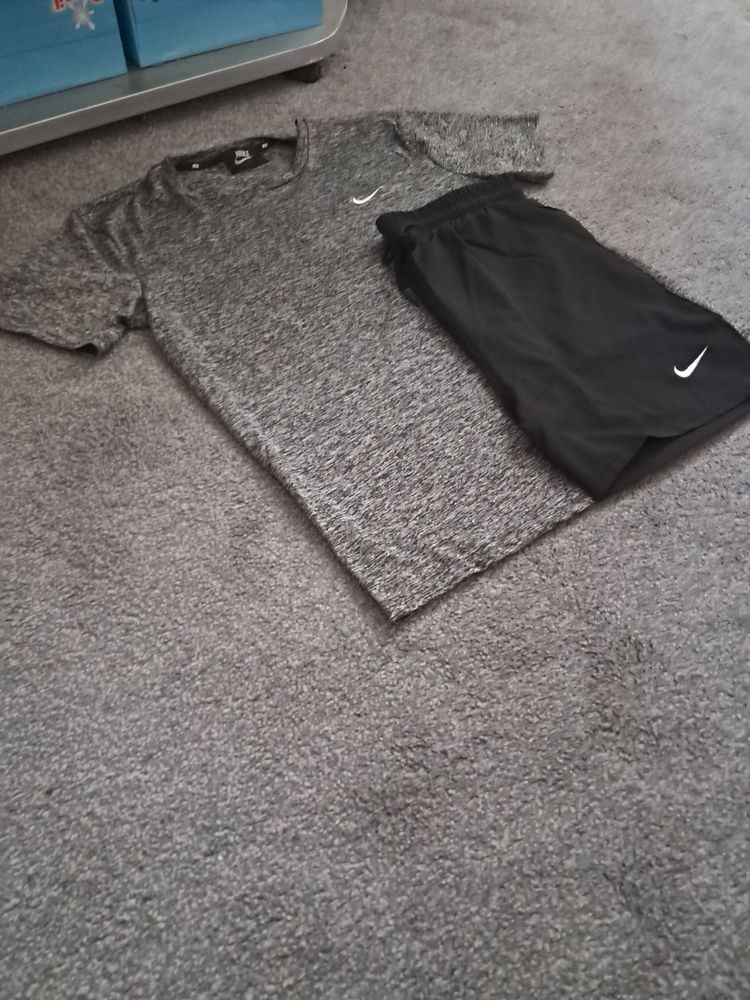 Nike Grey T-Shirt And Black Shorts Set 4