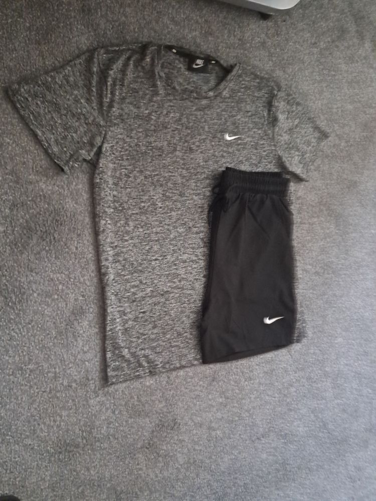 Nike Grey T-Shirt And Black Shorts Set 3