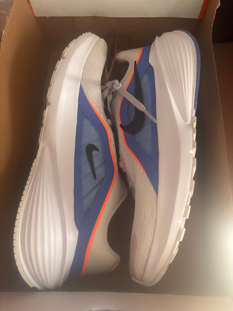Nike Uk9.5 Nike Downshifter 14 Running Shoes product image
