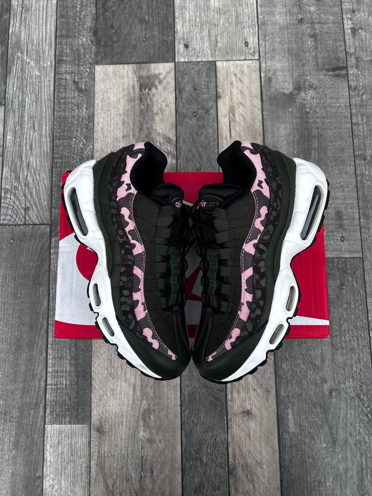 Nike Air Max 95 Trainers ‘Olive Sequoia Camo Pink’ - Size UK 4 image 4