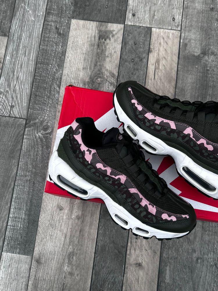 Nike Air Max 95 Trainers ‘Olive Sequoia Camo Pink’ - Size UK 4 image 5