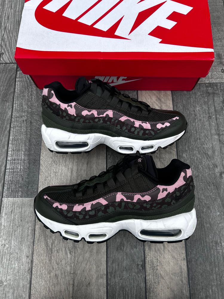 Nike Air Max 95 Trainers ‘Olive Sequoia Camo Pink’ - Size UK 4 image 10