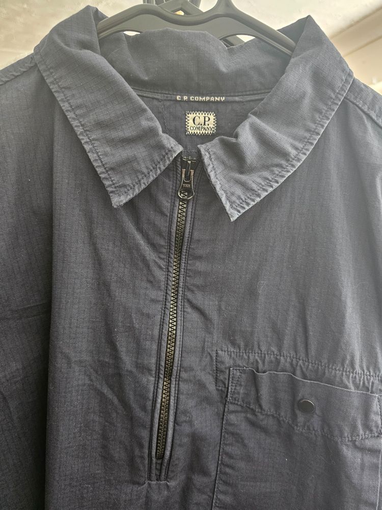 C.P. Company Navy Blue Pullover Shirt rip stop  imagen 2