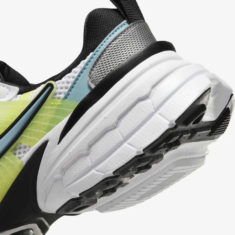 Nike V2K Run 3