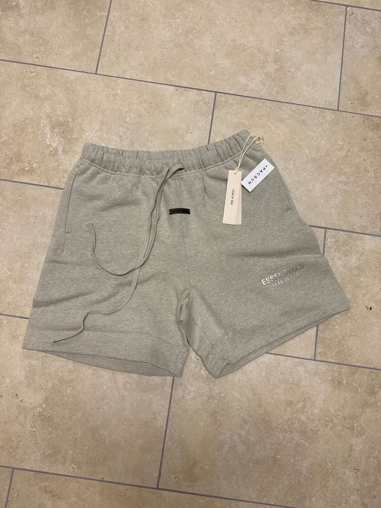 Grey Shorts essentls obraz 1