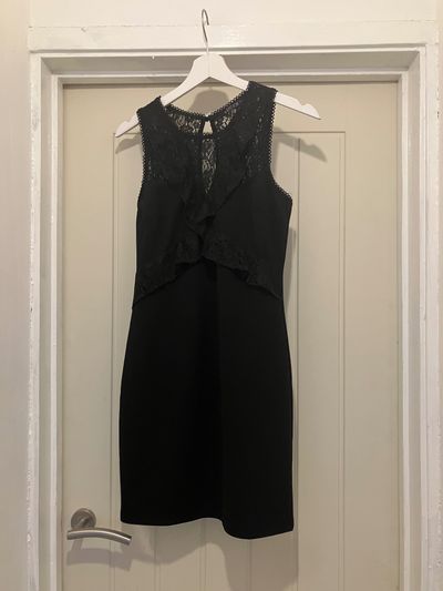 Black Sleeveless Dress With Lace Detail
