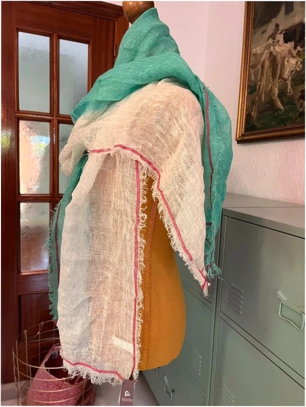 Pañuelo 100% Lino color menta y blanco 🦋 Hecho en India 2