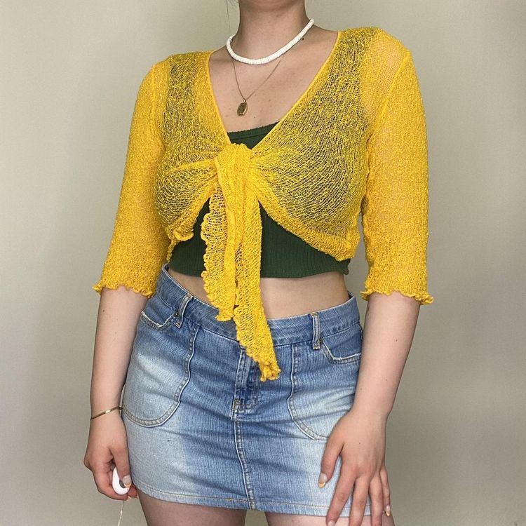 90s 00s yellow crinkle crochet tie top with lettuce hems. 2