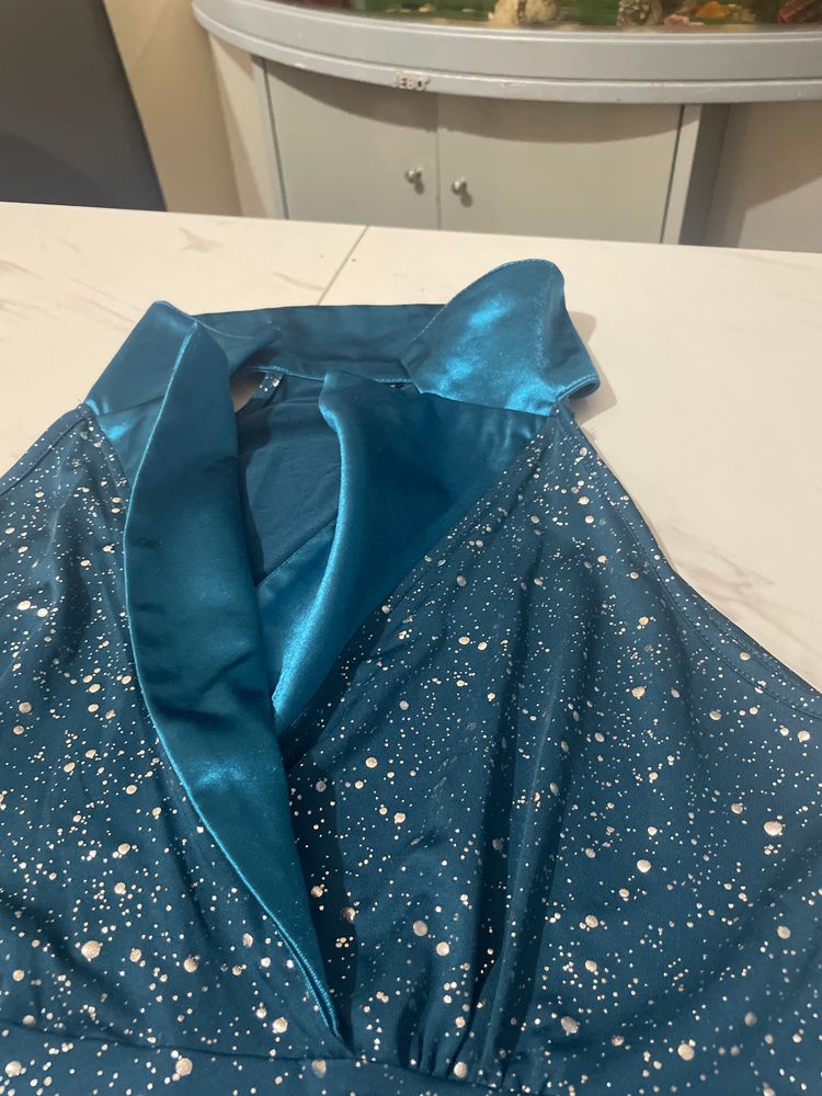 Blue Sleeveless Top image 2