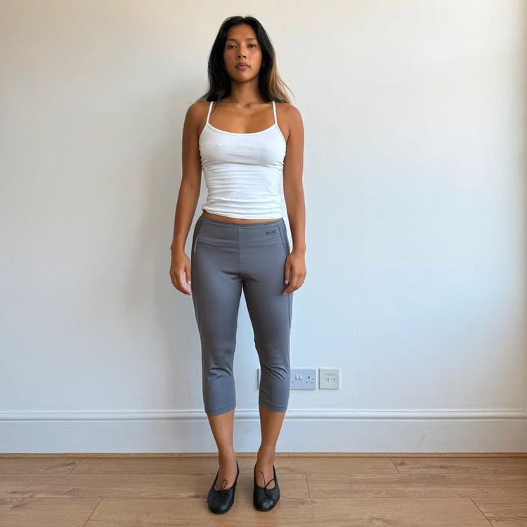 Grey USA pro cropped capris - Size S image 1